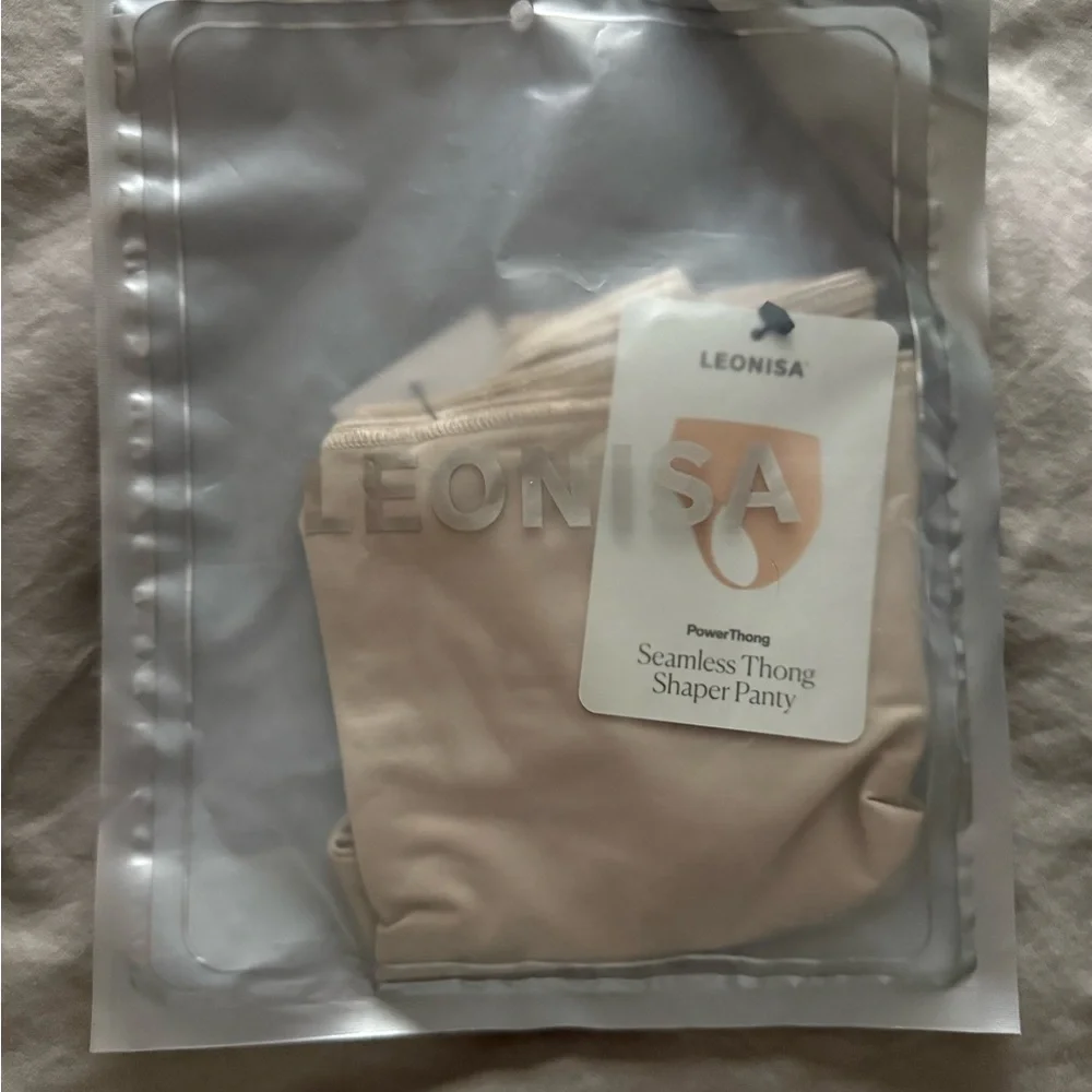 Leonisa Seamless Thong Shaper Panty - Nude New with tags - Picture 2 of 2